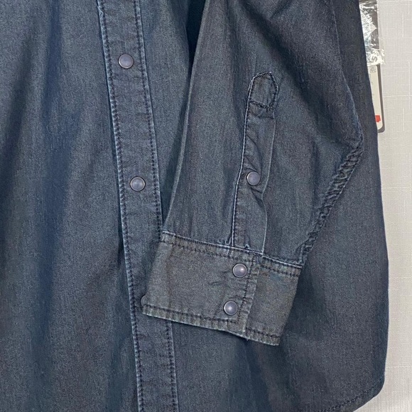 Guess Regular Fit Button Up Logan Shirt NWT - Picture 5 of 13